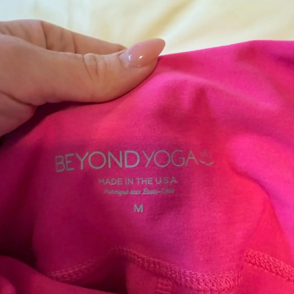 Beyond Yoga Caught in the MIDI Leggings - Picture 4 of 7